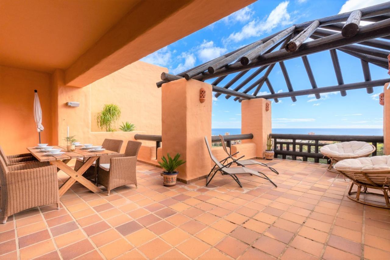 9 Penthouse With Amazing Sea Views, Close To Golf Manilva Duquesa ภายนอก รูปภาพ