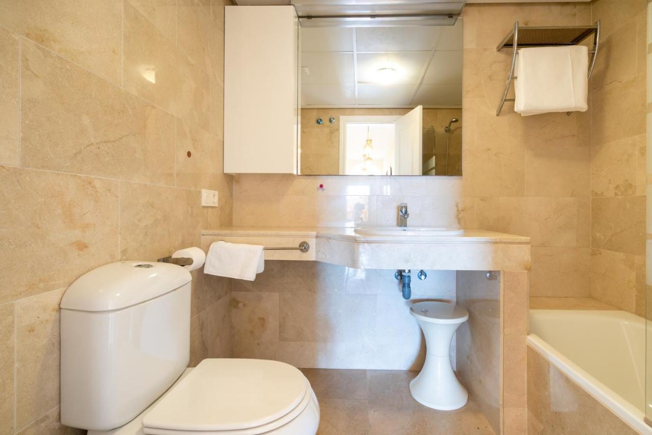 9 Penthouse With Amazing Sea Views, Close To Golf Manilva Duquesa ภายนอก รูปภาพ