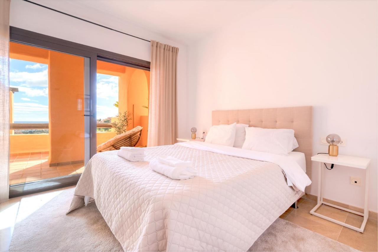 9 Penthouse With Amazing Sea Views, Close To Golf Manilva Duquesa ภายนอก รูปภาพ