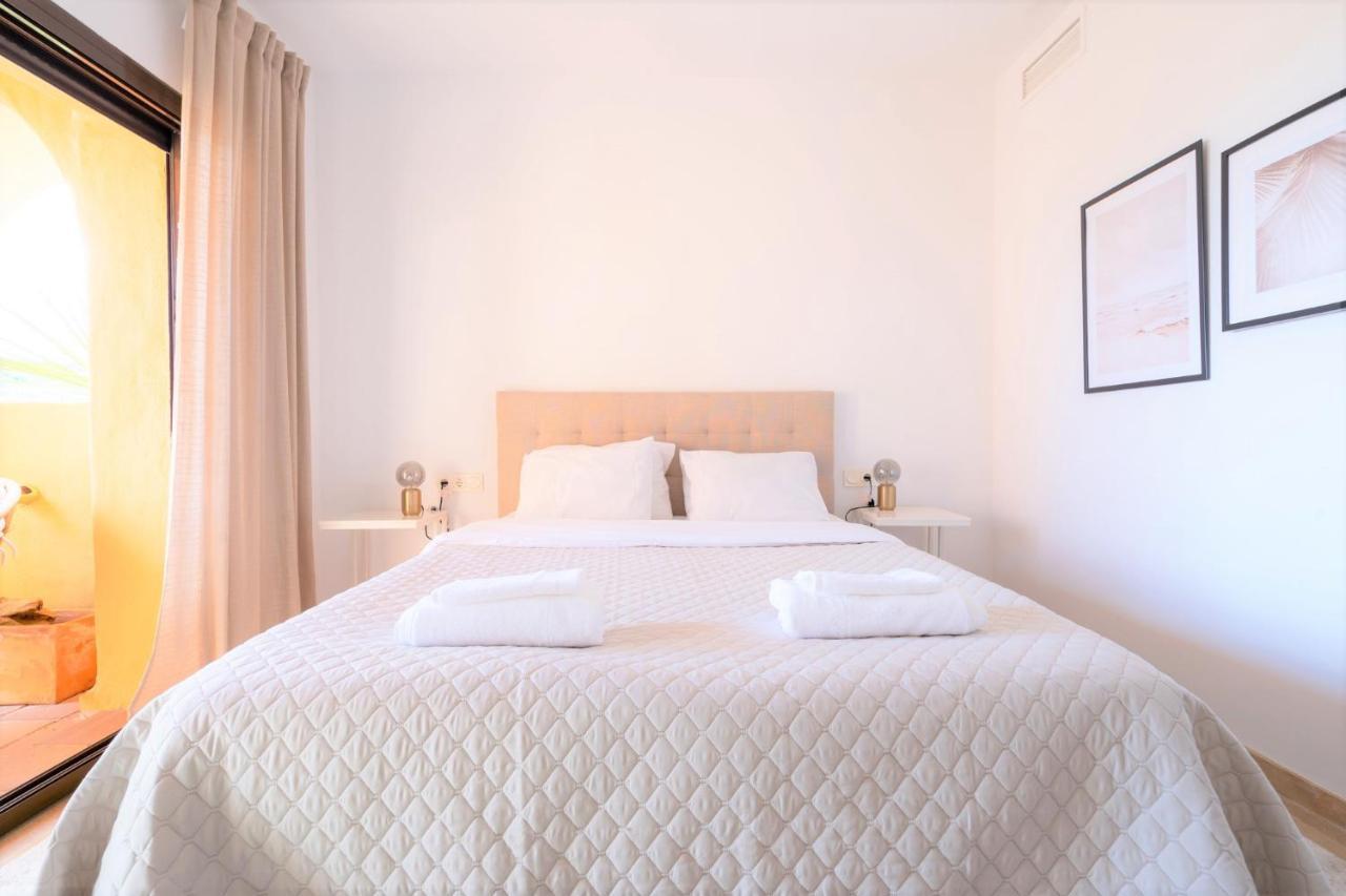 9 Penthouse With Amazing Sea Views, Close To Golf Manilva Duquesa ภายนอก รูปภาพ